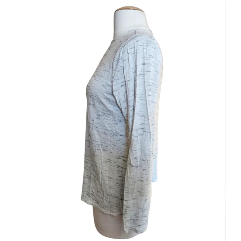 Old Navy White & Gray Heathered Long Sleeve T-shirt - Picture 3 of 4